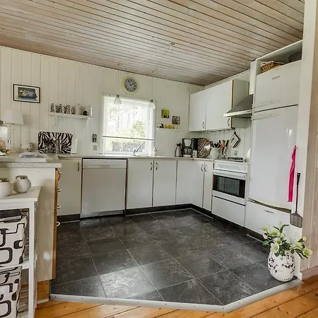 펜션 Three-bedroom Holiday In *